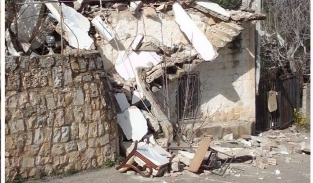 المنازل المتضررة من القصف في يارون