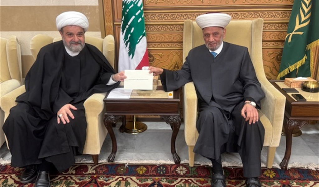 المفتي دريان والمفتي عبدالله خلال اللقاء