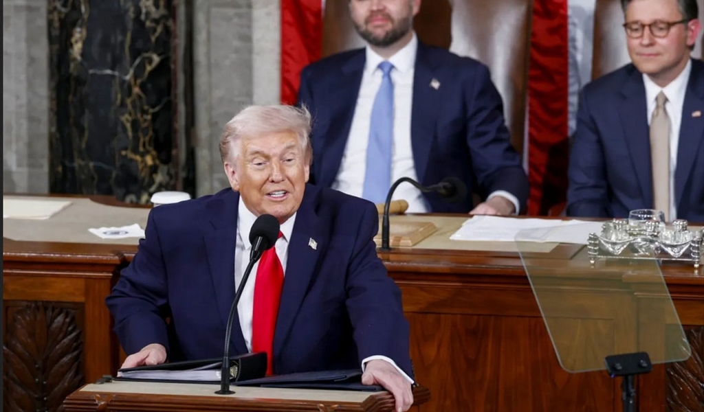 ترامب خلال إلقاء خطاب حالة الاتحاد أمام الكنيست