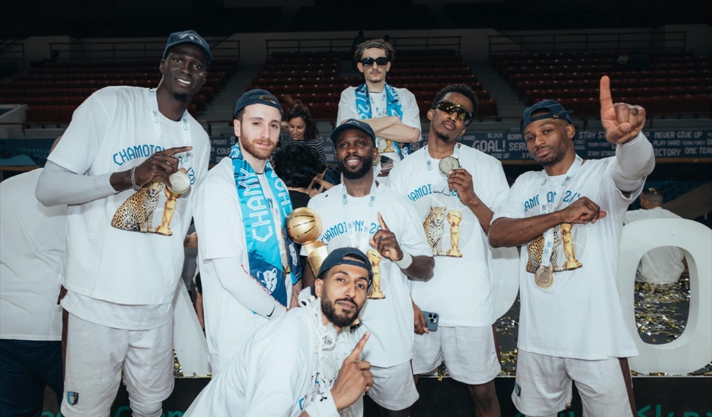 اللبنانيان عرقجي واسماعيل قادا العلا للتتويج ببطولة السعودية لكرة السلة..