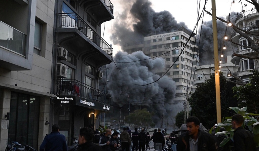 عندما يصبح الوطن: انذار..