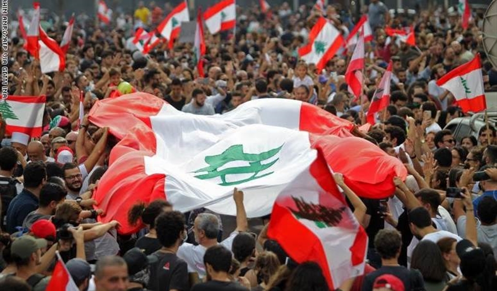 مع البقاء معاً ونبذ الانقسام