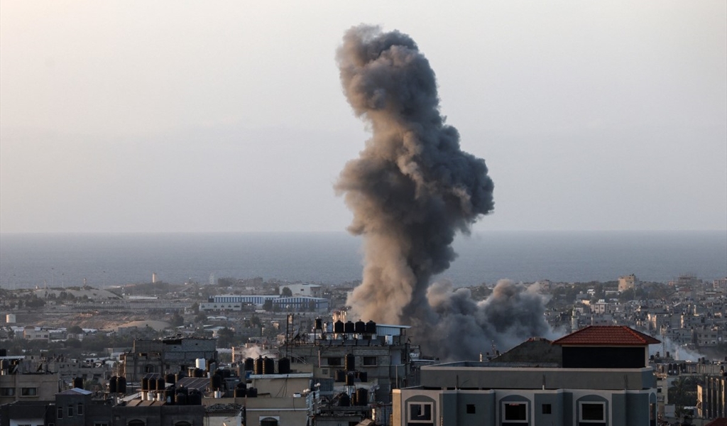 استشهاد 3 فلسطينيِّين في غارة إسرائيلية على غزَّة