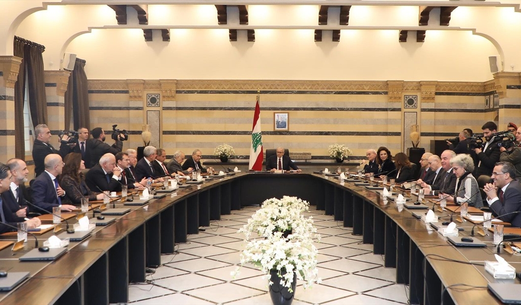 نموذج حكومي ناجح في تطويق أزمة السفير؟