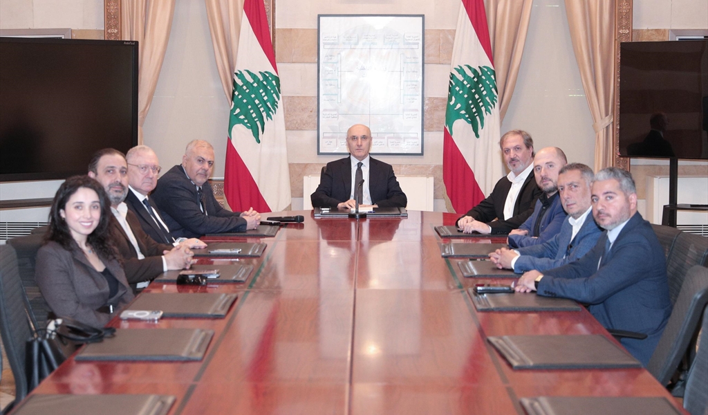 الوزير الحجار مع المحافظ عبود والمجلس البلدي