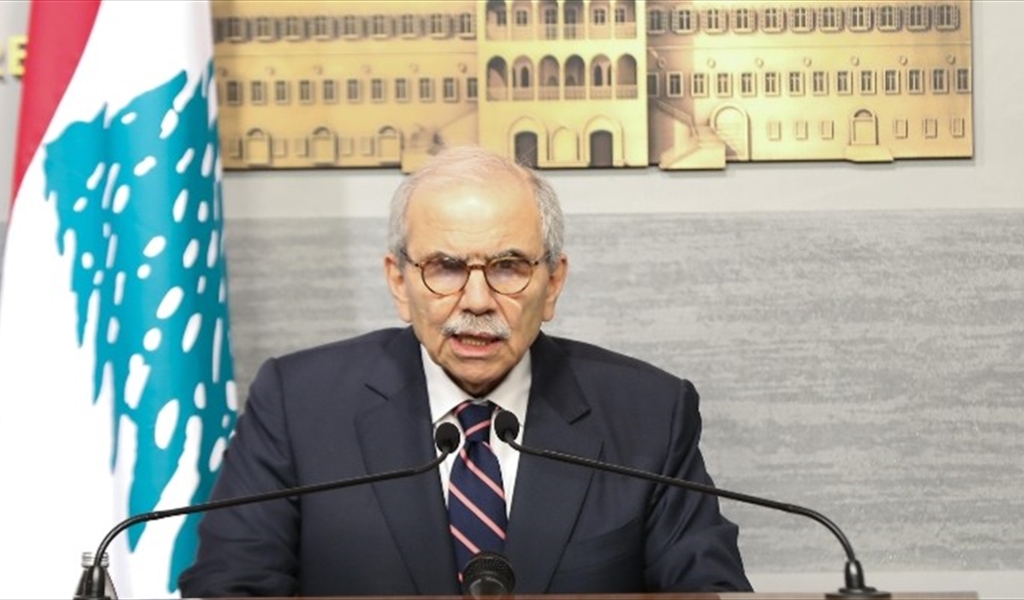 الرئيس سلام يتحدث خلال توجيه كلمة للنازحين مساء أمس