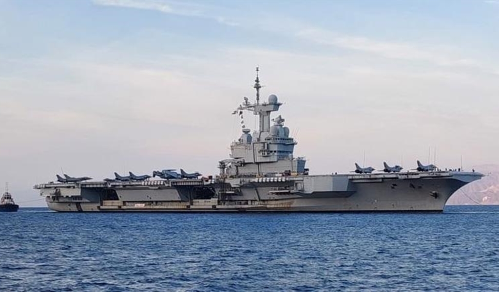 ماكرون يُرسل «شارل ديغول» إلى المنطقة