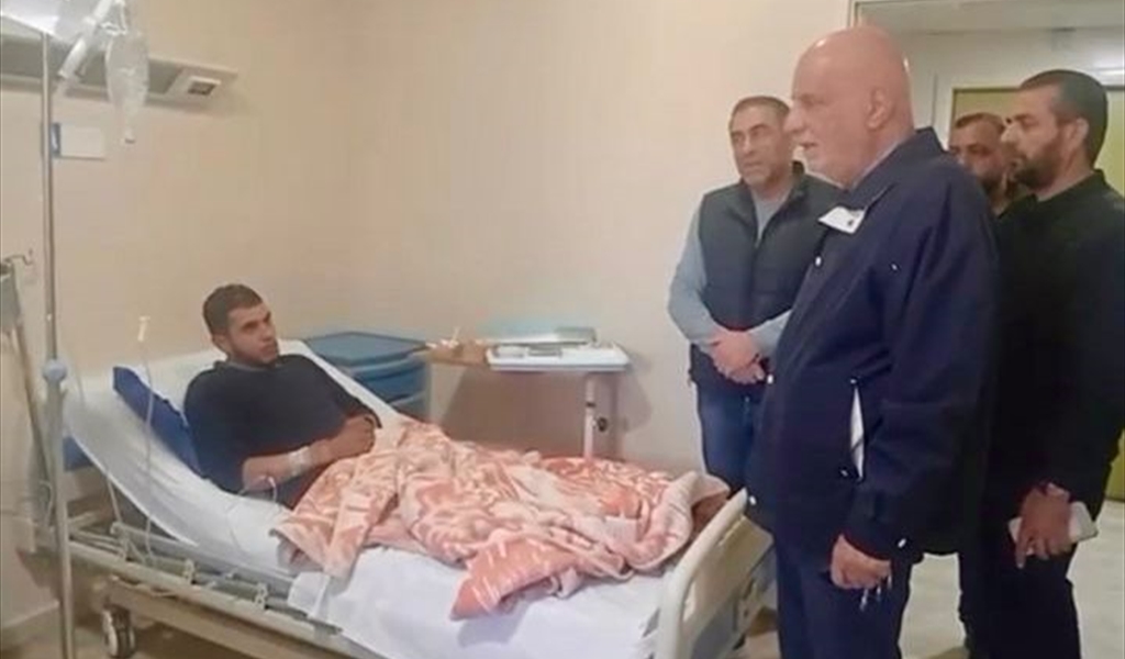 النائب علي خريس يتفقد جرحى الجنوب في المستشفى اللبناني الإيطالي ويشيد بصمود الطاقم الطبي