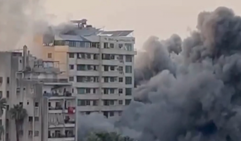 المبنى المستهدف في محلة الباشورة في بيروت