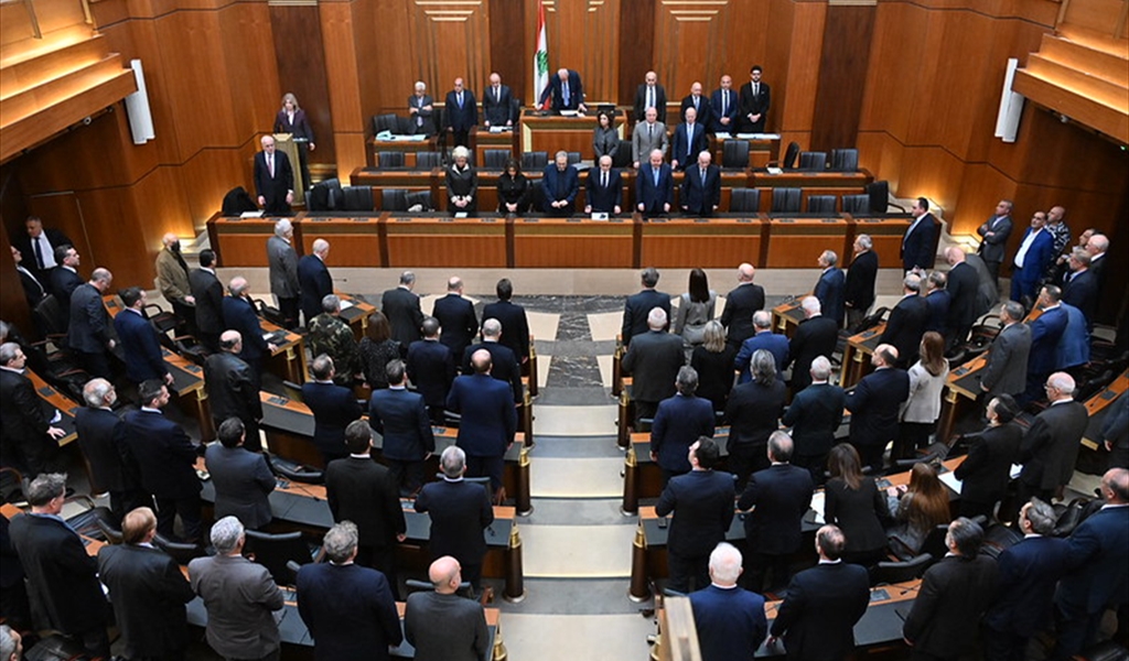 المجلس النيابي ودقيقة صمت حداداً