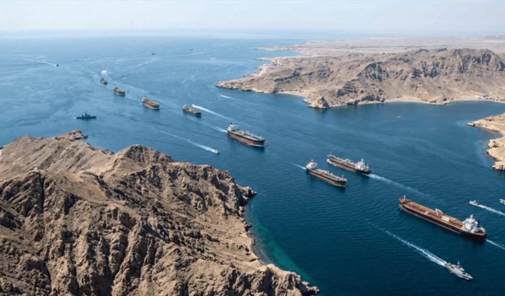 ما جديد الضربات في مضيق هرمز؟