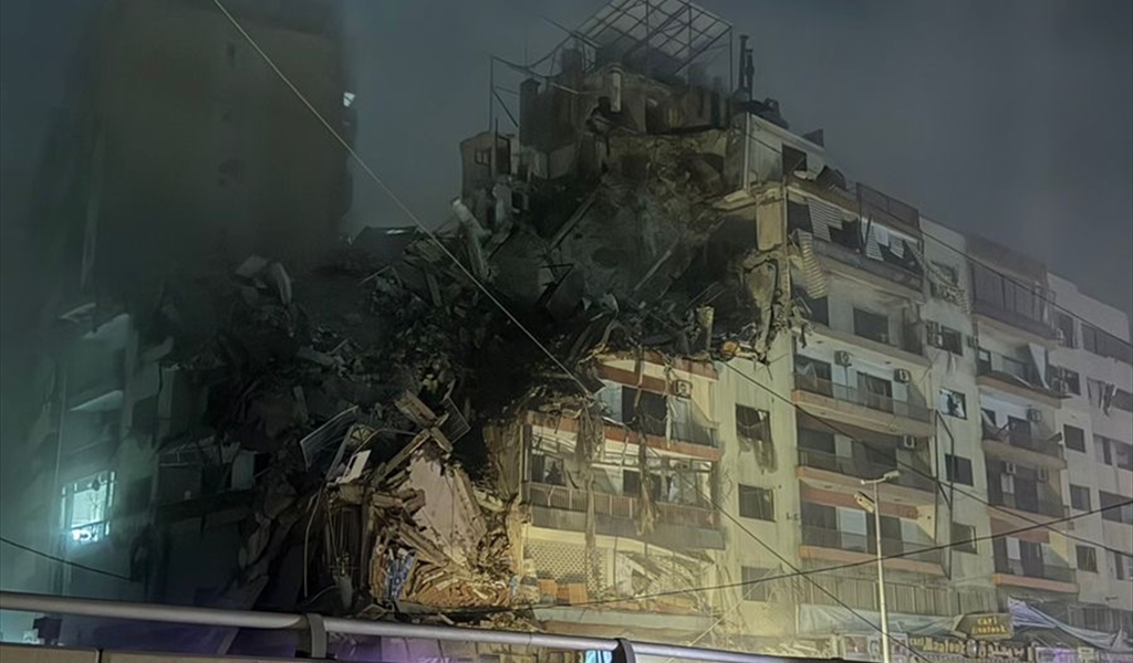 جانب من الدمار الذي خلفته الغارات في الضاحية