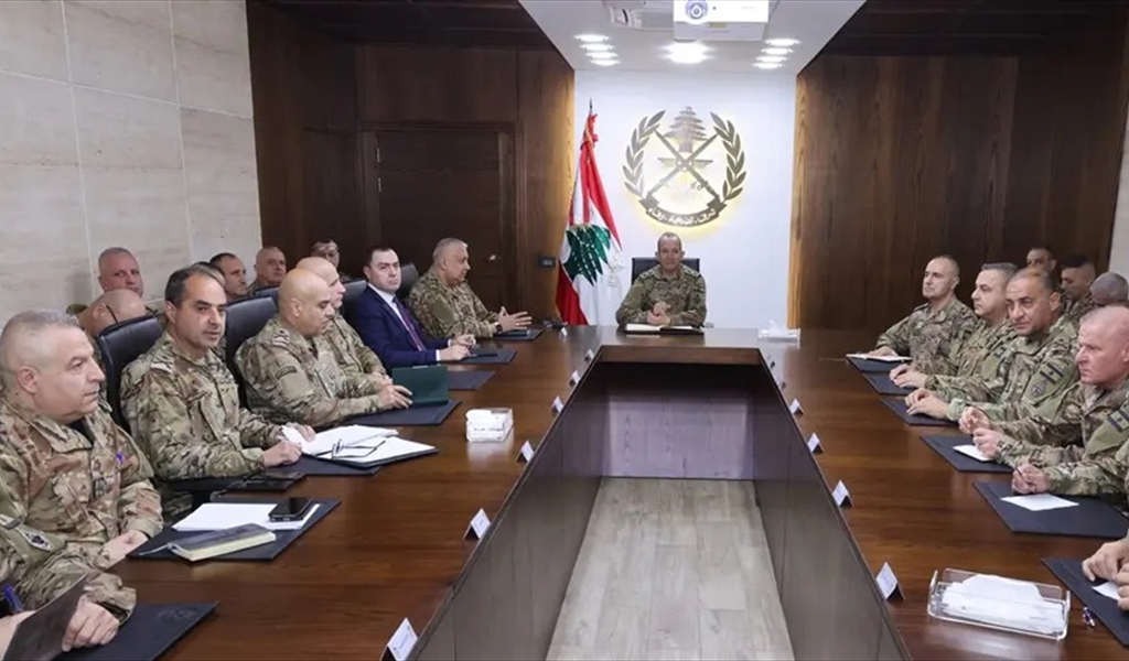 العماد هيكل مترئساً الاجتماع