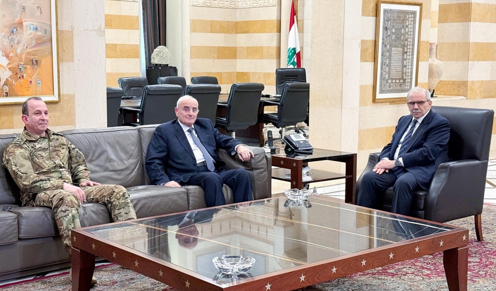 الرئيس سلام مجتمعاً مع الوزبر منسى والعماد هيكل