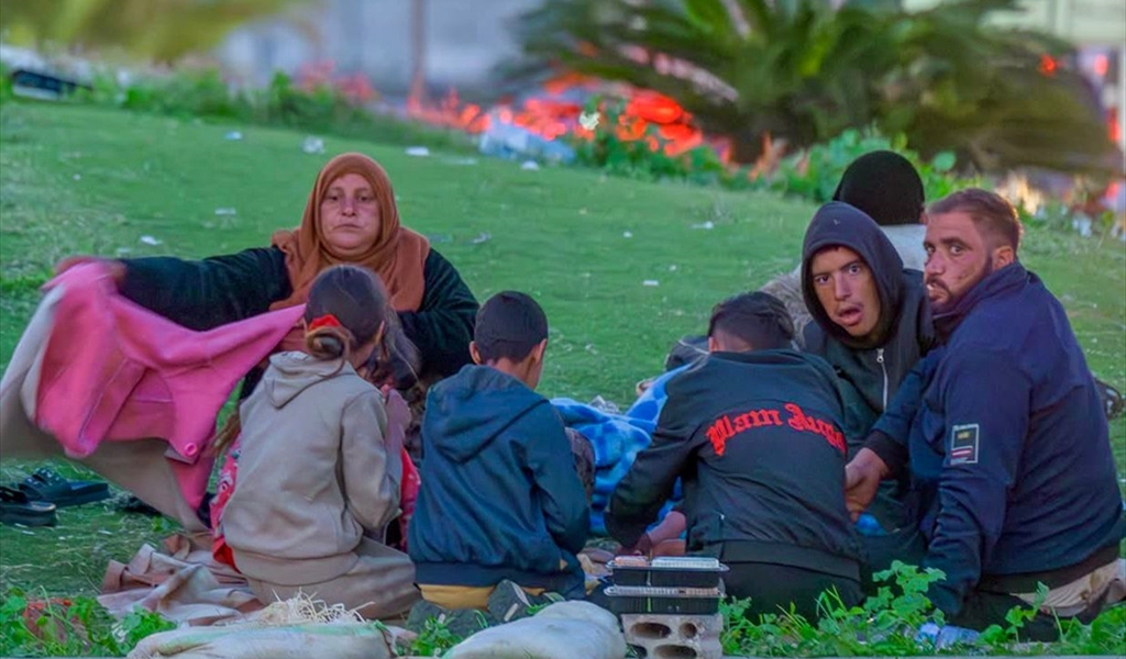 أنا أم، وأخجل من احتفالي بأي مناسبة...