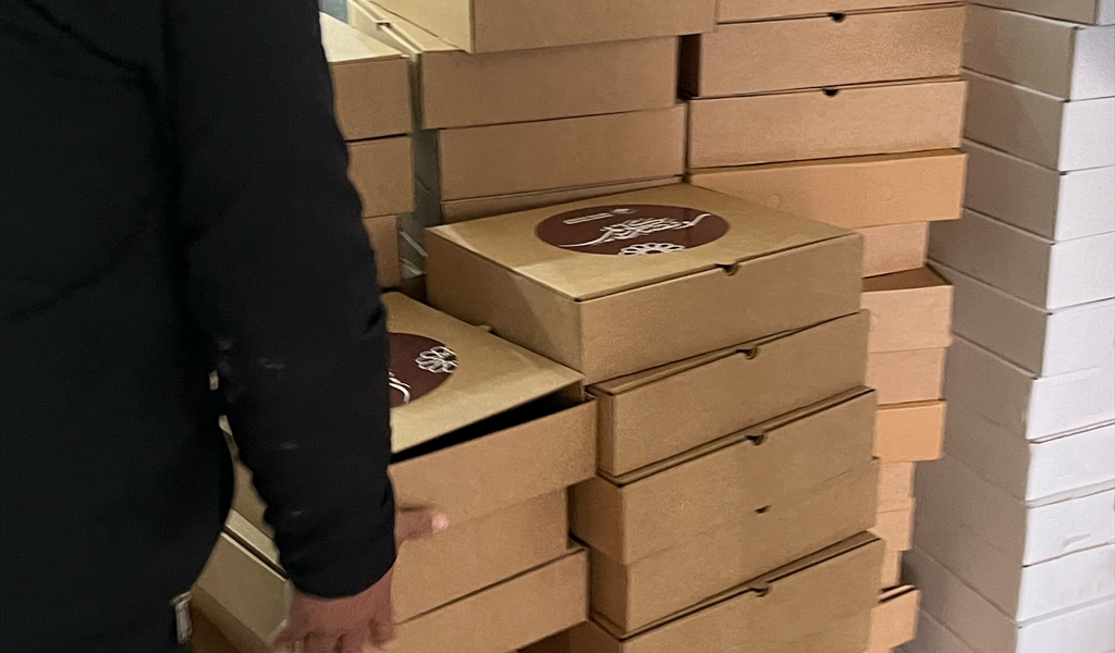 الوجبات الساخنة من مؤسسة مخزومي للمحتاجين