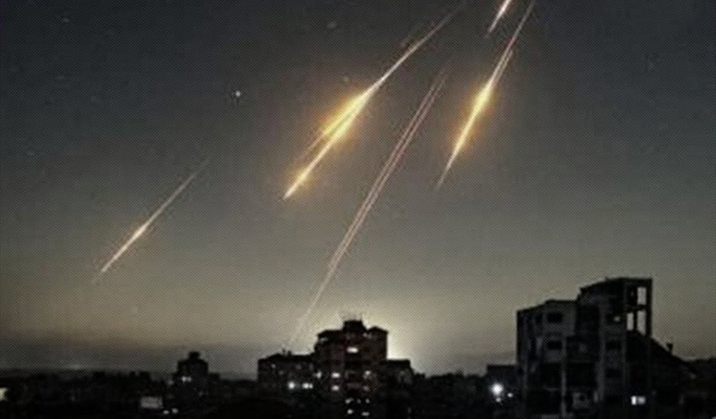 خدعة «المقاومة».. حزب الله يُهدي إسرائيل ذريعة تدمير لبنان