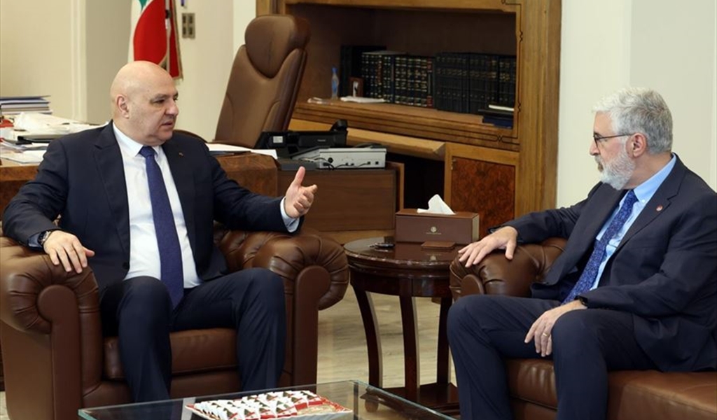 عون: حريصون على أمن جميع المؤسّسات التربويّة