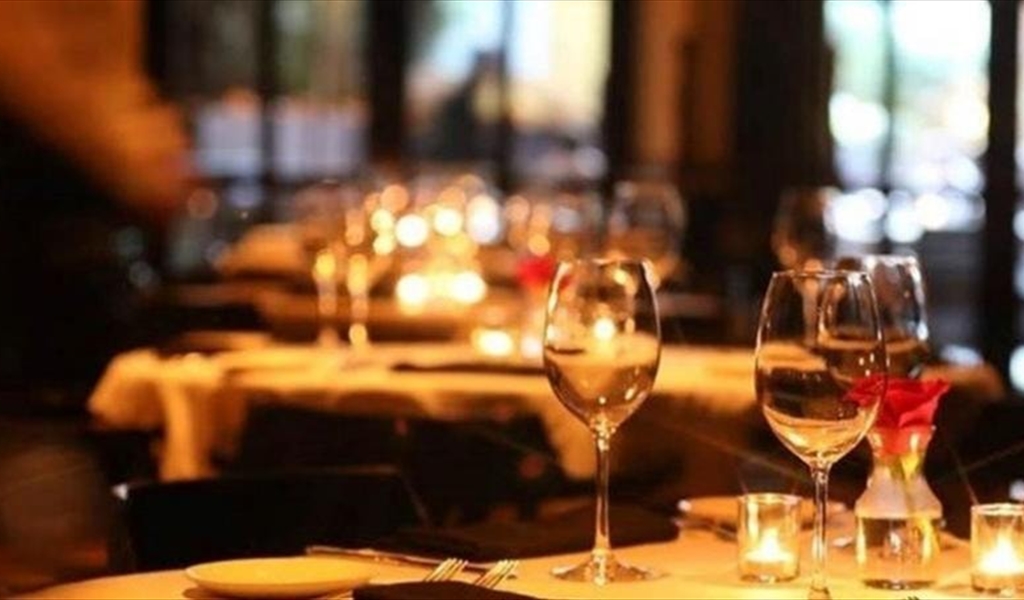 المطاعم في الحرب... هل تصمد؟