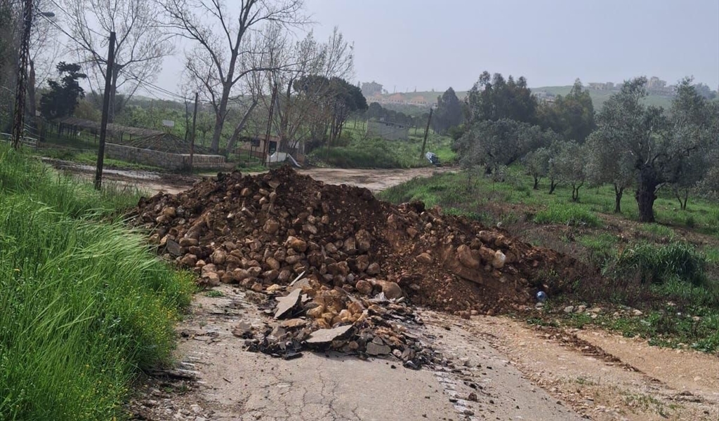 الخيام بعد إقفال الجيش الإسرائيلي مداخلها