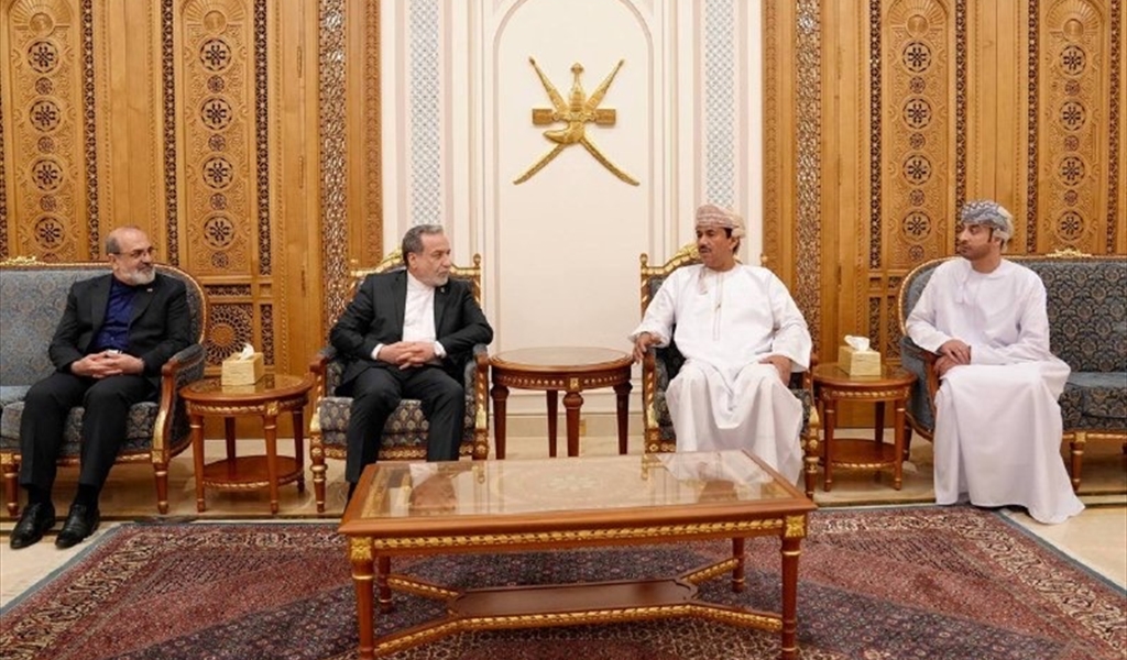 وصول عراقجي الى مسقط