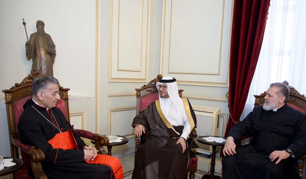 السفير بخاري لدى زيارته البطريرك الراعي