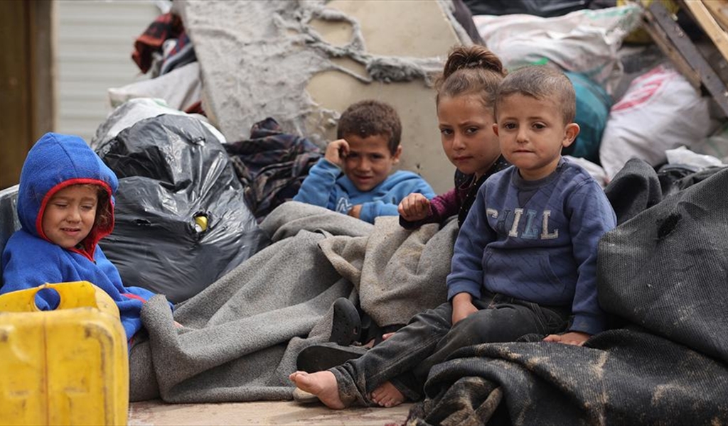 يوم الطفل الفلسطيني هذا العام يمر في مرحلة عصيبة: مليونا ونصف المليون من أطفال فلسطين يعانون مرارة العيش والتشرد والنزوح