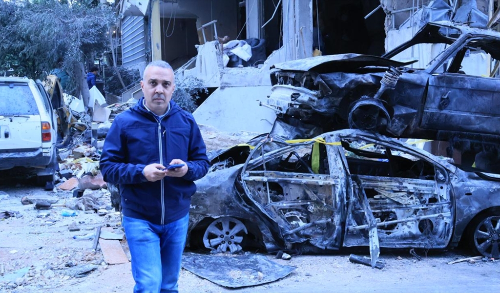 الدكتور بالوظة خلال تفقده الأضرار التي طالت بيروت