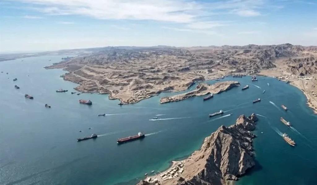 البُعد الاقتصادي للحرب على إيران: طريق الحرير ومضيق هرمز وحرب المسارات