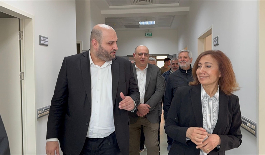 وزير الصحة خلال الجولة