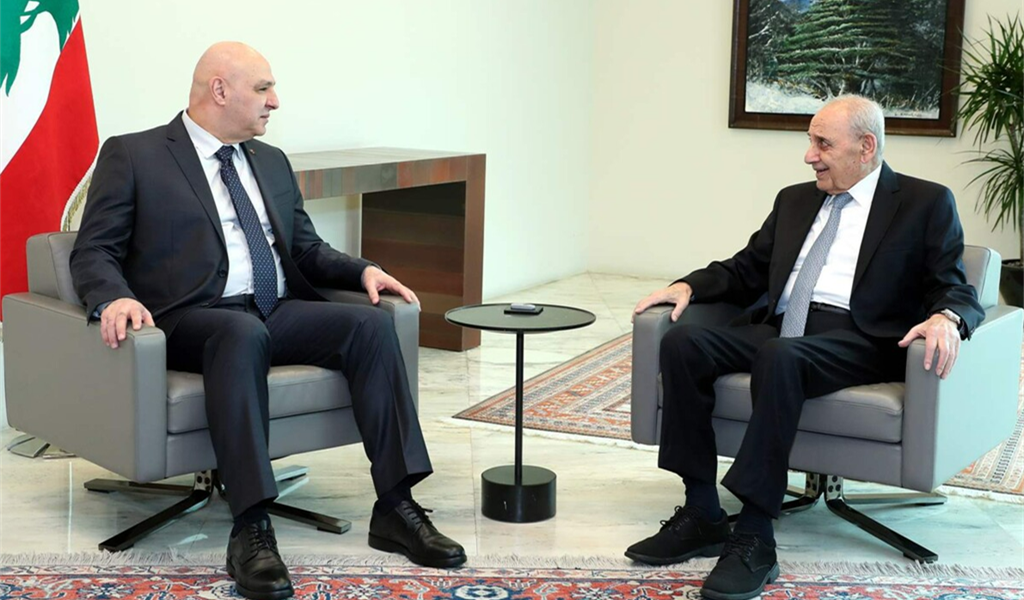 عون يأمل بدور لبري في تهدئة غضب "حزب الله"