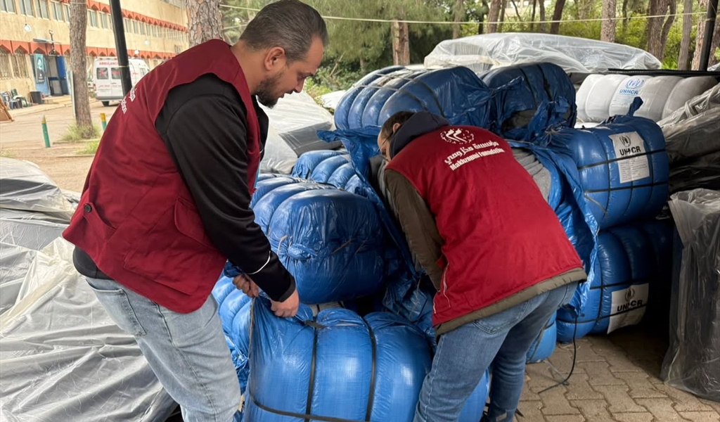 مساعدات مؤسسة مخزومي للنازحين