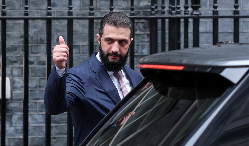 الشرع: سنبقى خارج أي صراع بشأن إيران