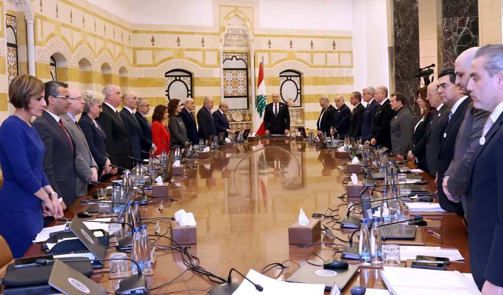 مجلس الوزراء يقف دقيقة صمت على ارواح شهداء الصحافة و«اليونيفل»