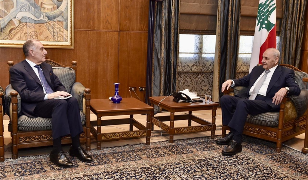 الرئيس بري مجتمعاً مع السفير غابريال