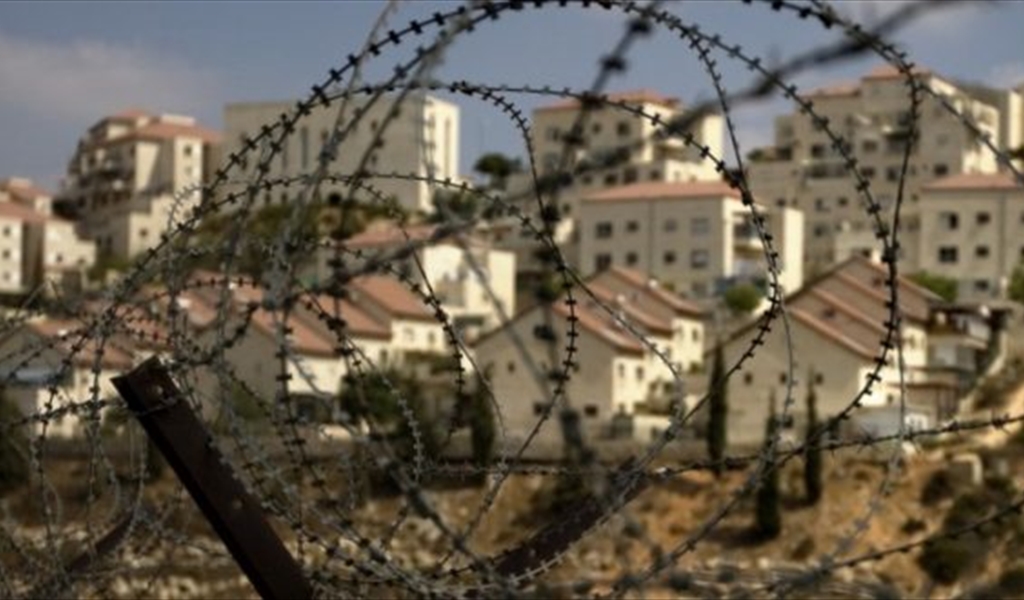 مرصد الأزهر حول توسيع الاستيطان في الضفة الغربية: الاحتلال يستغلُّ الحروب القائمة ويعمل بشكل ممنهج على فرض واقع استعماري جديد