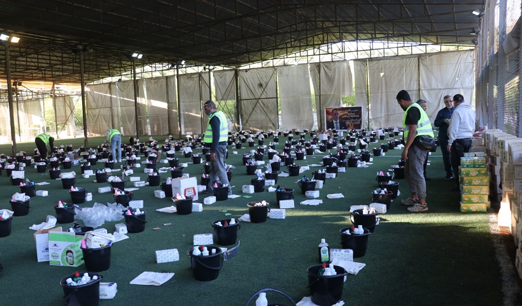 إسماعيل تفقد مركز توزيع المساعدات في معروب :المبادرات الفردية تساهم في التخفيف من الأعباء عن أهلنا النازحين