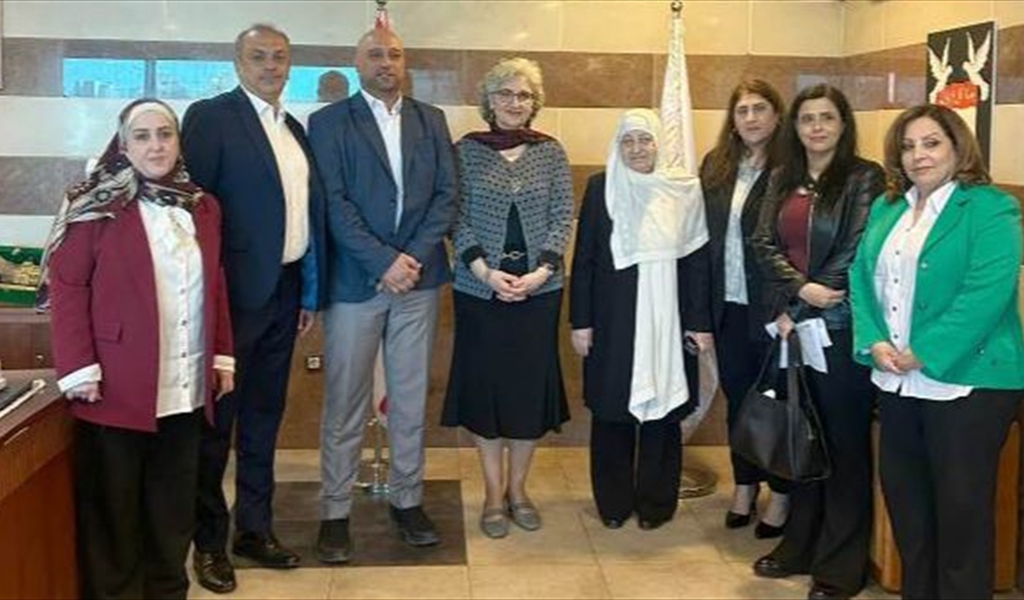 الوزيرة كرامي والسيدة الحريري والوفد