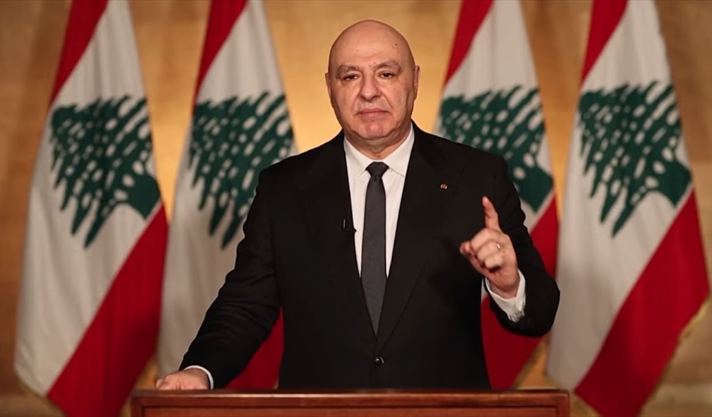 عون إعادة تعريف الخيانة وتمسُّك بالتفاوض