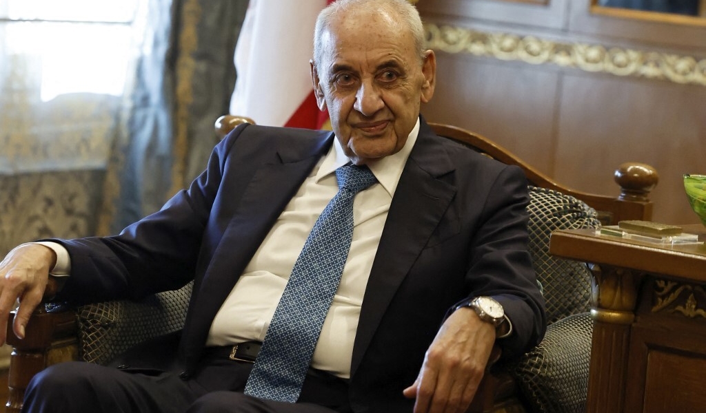 تعويل عربي على دور بري في منع انزلاق البلد للفتنة