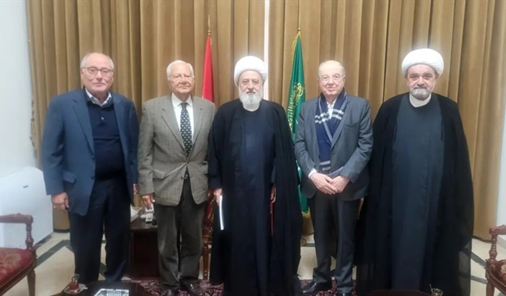 العلامة الخطيب متوسطاً الحلبي والسماك والأمير شهاب والشيخ عبدالله