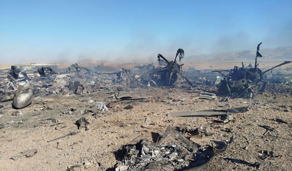 رئيس البرلمان الايراني محمد باقر قاليباف ينشر صور حطام الطائرات الأميركية: إذا حققت أميركا 3 انتصارات أخرى من هذا النوع فستكون نهايتها المحتومة