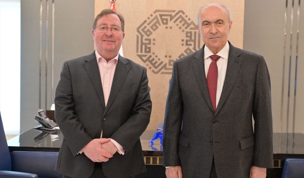 السفير البريطاني لدى زيارته النائب مخزومي