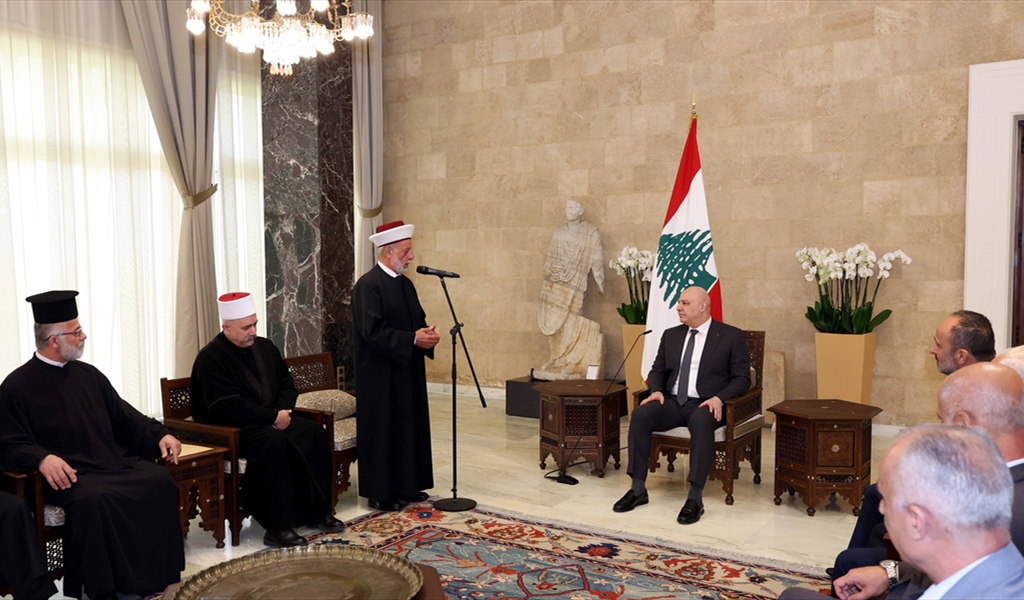 المفتي دلة يتحدث باسم الوفد امام رئيس الجمهورية