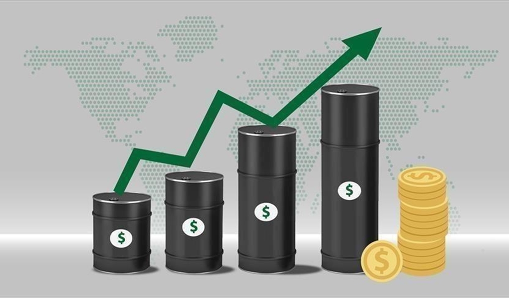 النفط يحلق مجدداً .. ماذا عن سعر الذهب؟