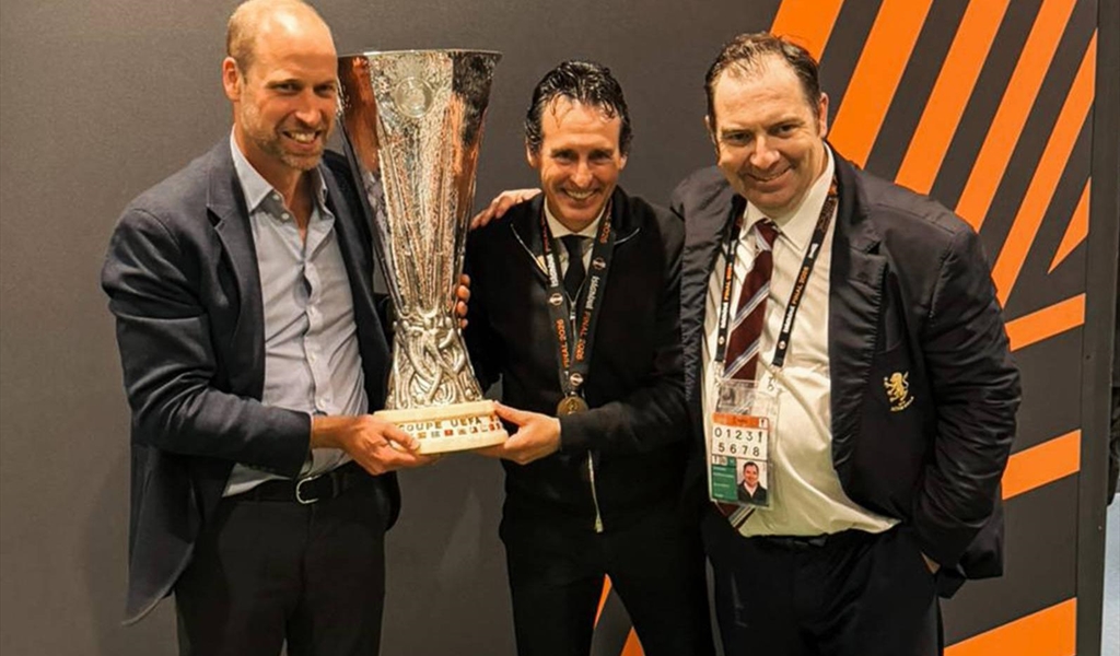 دموع الأمير ويليام تعنون لحظات تتويج استون فيلا بلقب الدوري الأوروبي..