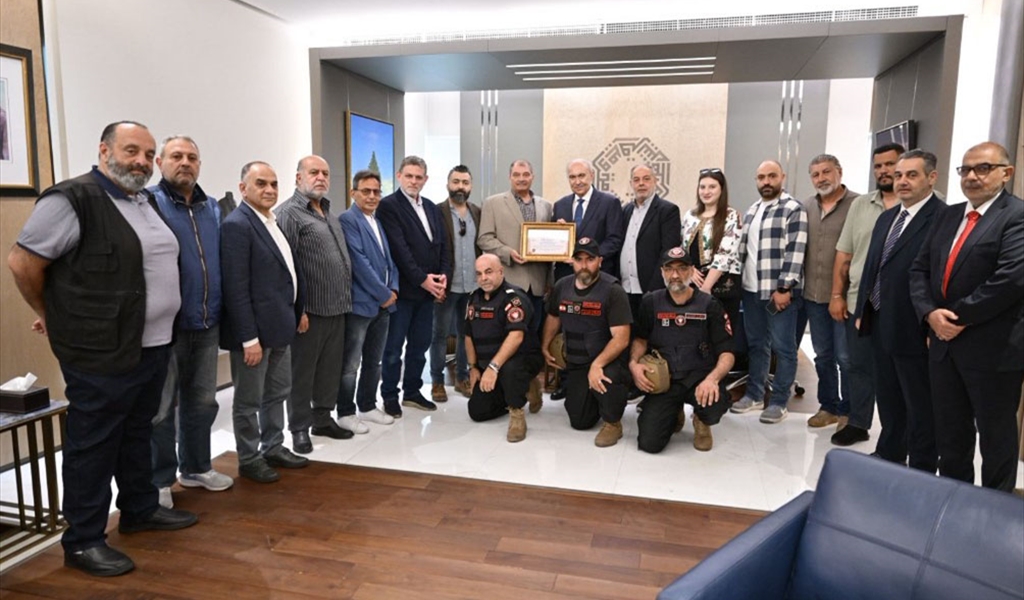 النائب مخزومي مع رابطة أبناء بيروت