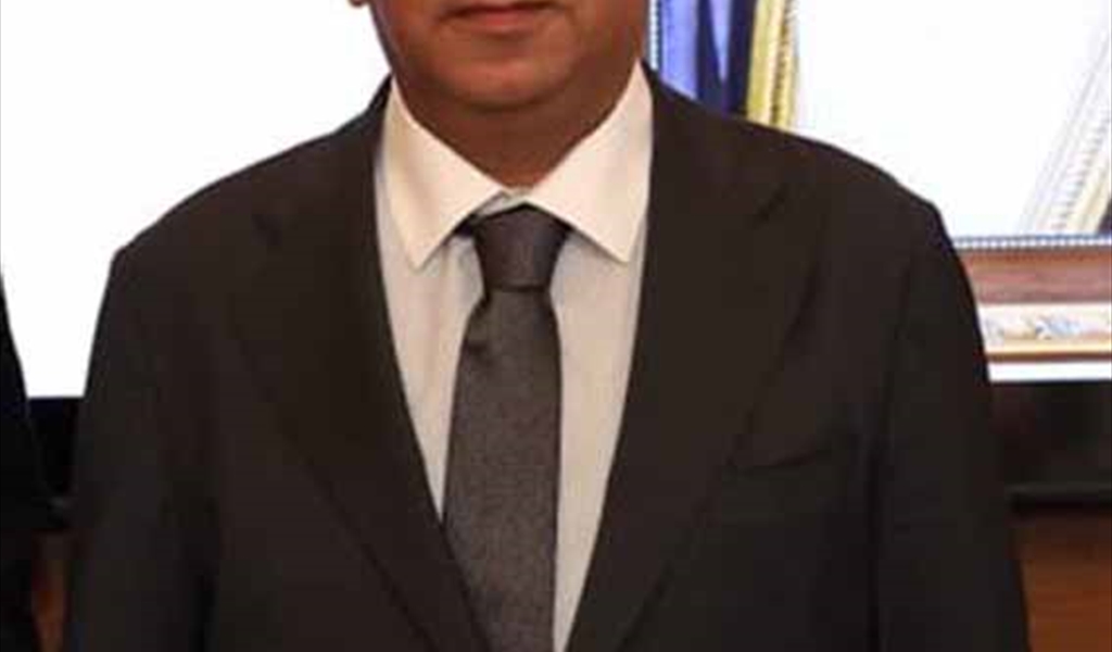 السفير سلطان الشارجي