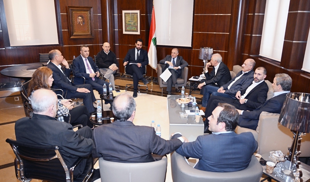 الجلسة المصغرة لتذليل العقبات العالقة لاقرار قانون العفو العام