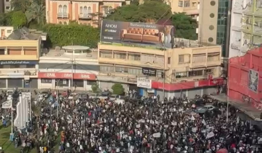 مسيرة حاشدة في طرابلس لأهالي الموقوفين الاسلاميين في ساحة النور في طرابلس